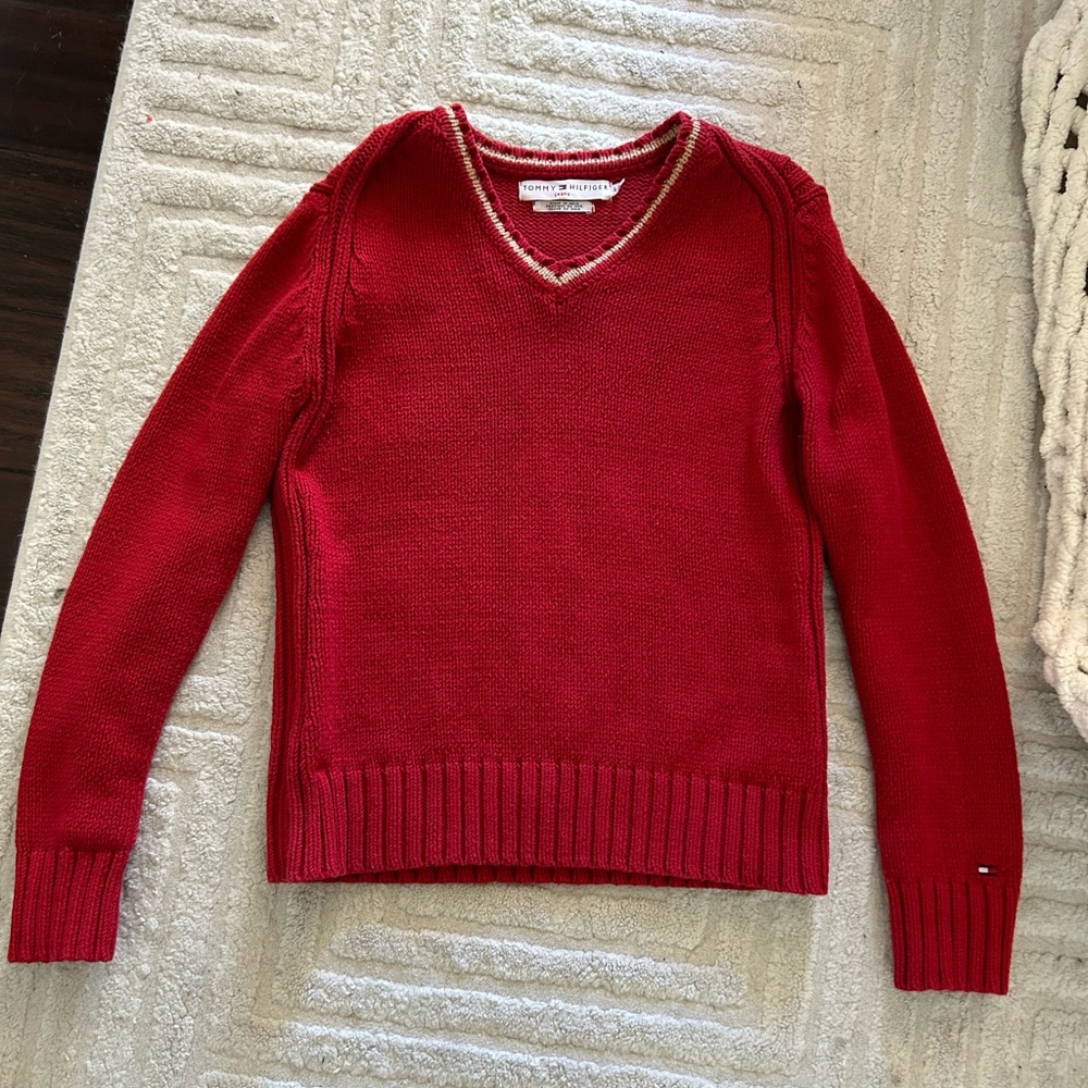 Tommy Hilfiger Women's V-Neck Sweater in Red